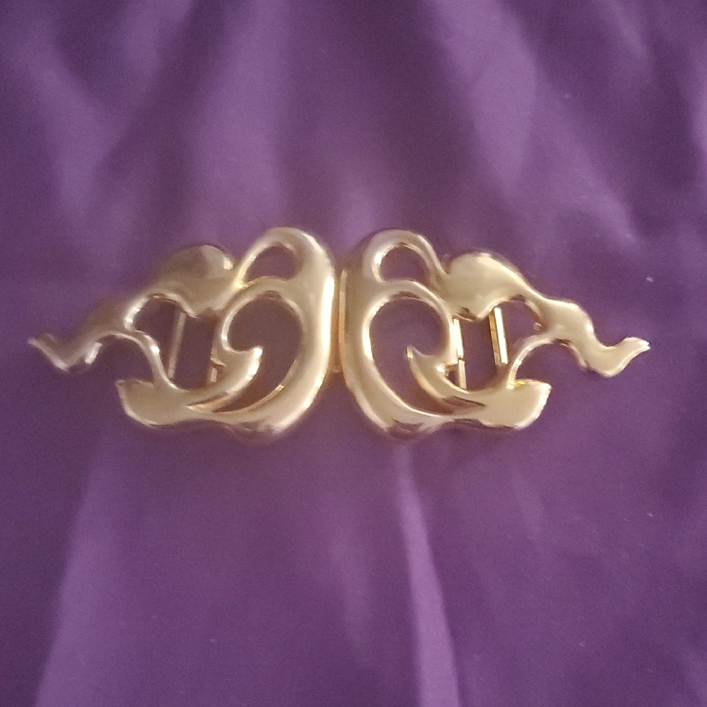 Gold Tone Decorative Buckle